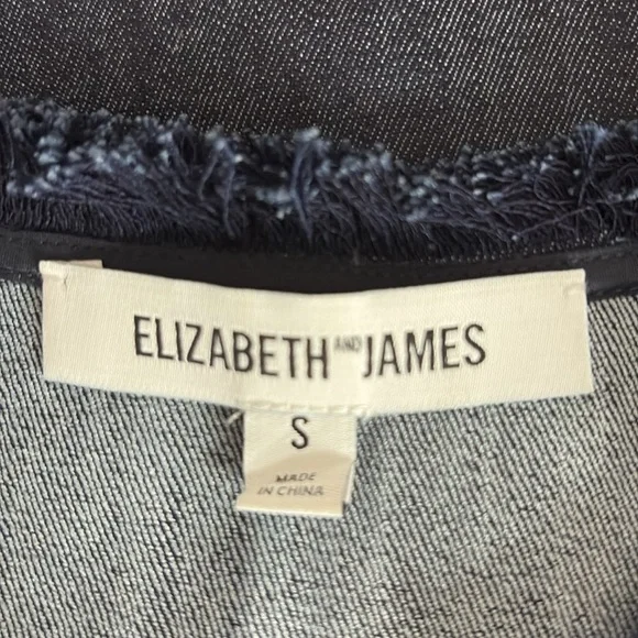 Elizabeth and James Fringed V Neck Sleeveless Cropped Top - Denim - NWOT - Small - Picture 4 of 6